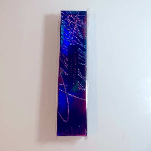 Fenty Beauty Galaxy 2 Way Eyeshadow Brush